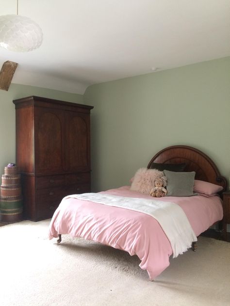 Lydia's Bedroom - Sage green and dusky pink  scheme Berlin Bedroom, Sage Desk, Green And Pink Bedroom, Pink Scheme, Bedroom Sage Green, Blush Room, Pink Wallpaper Bedroom, Girls Bedroom Green, Green Bedroom Walls