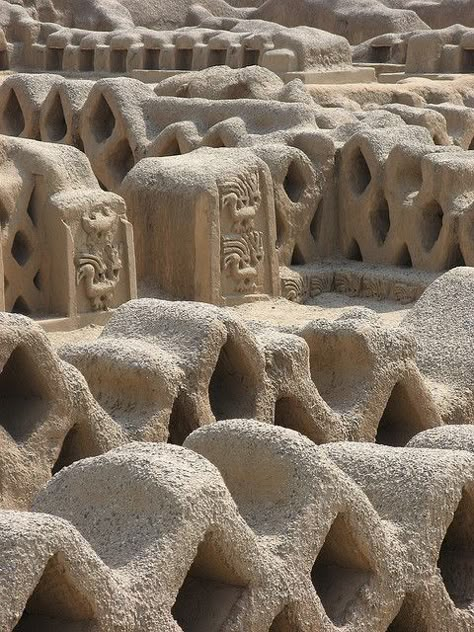 Chan Chan ruins, Peru. The largest Pre-Columbian city in South America. Chan Chan was built around AD 850. Trujillo Peru, Vegas Hotels, Chan Chan, Travel Thailand, Peru Travel, Ushuaia, Croatia Travel, Ancient Mysteries, Nightlife Travel