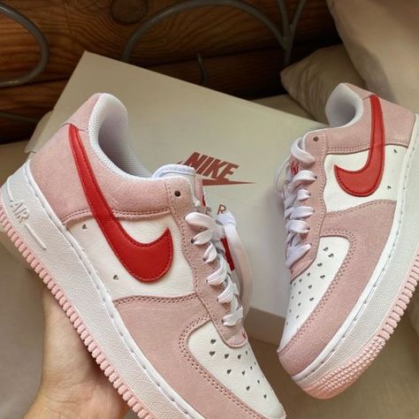 Nike Air Valentines, Valentines Nike Shoes, Pink And Red Sneakers, Nike Air Force 1 Rojos, Red And White Nike Shoes, Valentine Air Forces, Nike Love Letter, Air Force Valentines, Valentines Air Force 1