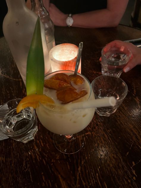 Piña Colada Aesthetic, Pina Colada Aesthetic, Beverage Aesthetic, Caribbean Drinks, Pina Colada Drinks, Drinks Alcohol, Tropical Drink, College Kids, San Juan Puerto Rico