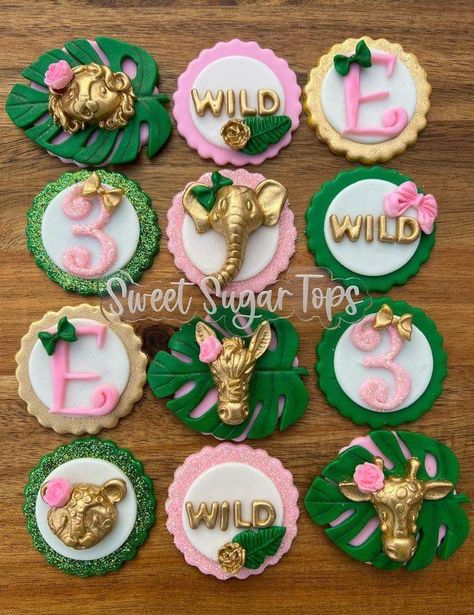 Pink Safari Baby Shower, Safari Baby Girl, Gold Fondant, Safari Cupcakes, Pink Safari, Chocolate Covered Strawberries Bouquet, Wild Birthday Party, Safari Cakes, Jungle Safari Party