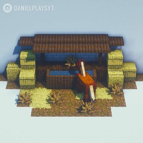 DanielPlays в Instagram: «🌾 Here's a horse trough build for inspiration! Complete with hay bales, a trough full of fresh water and of course an actual horse!…» Minecraft Horse Trough, Horse Pasture Minecraft, Minecraft Farm Lighting, Minecraft Houses With Tutorial, Horse Enclosure Minecraft, Horse Minecraft Build, What Build In Minecraft, Minecraft Horse Ranch Ideas, Minecraft Water Trough