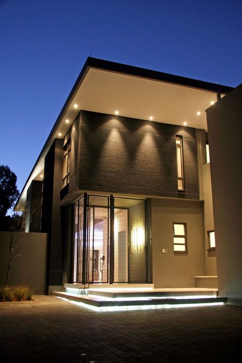 Outside House Lighting, Exterior Lighting On House At Night, Lights Outside House, House Exterior Lighting, Exterior House Lighting, Modern House Lighting, Outside Lights On House, Exterior Home Lighting, Modern Exterior Lighting