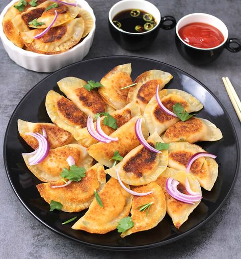 SWEET POTATO DUMPLINGS - Cook with Kushi Fried Potstickers, Super Bowl Finger Foods, Sweet Potato Dumplings, Dumplings Easy, Alternative Food, Vegetarian Dumpling, Best Thanksgiving Appetizers, Easy Sweet Potato, Sweet Dumplings