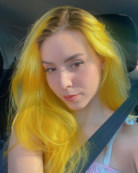 Victoria Somerwinch on Instagram: “☀️” Yellow Hair Aesthetic, Yellow Hair Girl, Yellow Hair Dye, Yellow Hair Color, Hair Icon, Bleach Blonde, Aesthetic People, Colorful Hair, Yellow Hair