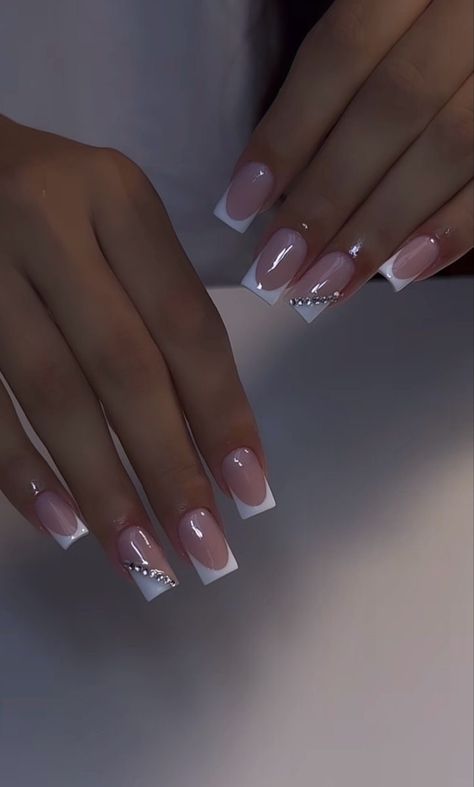 Glitter Detail Nails, French Acrylics With Design, Small Square Nails French Tip, Summer Nail Set Ideas, White Fresh Tip Nails, White Prom Nails Acrylic Short, Square French Tip With Gems, Chav Nails Acrylic, Small Square Acrylic Nails