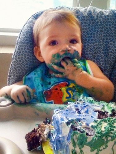 Elijah Mejia, 1, Thibodaux, LA Cute Baby Pics, Messy Baby, Messy Kids, Velvet T Shirt, Hot Dads, My Grandson, Baby Pics, Mom Kid