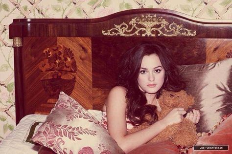 Guy Photoshoot, Pink Princess Aesthetic, Estilo Blair Waldorf, Chuck And Blair, Girl Movies, Leighton Meester, Princess Aesthetic, Blair Waldorf, Rich Kids