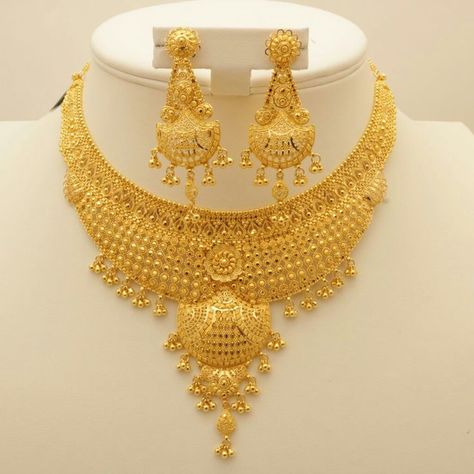 22kt Indian Gold Jewellery B9C Gold Set Design, Gold Jewelry Wedding, Punjabi Jewellery, Indian Gold Jewellery, Rose Gold Jewelry Set, Indian Gold Necklace Designs, Indian Gold Jewellery Design, Kalyan Jewellers, Dubai Gold Jewelry