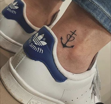 Small Anchor Tattoos, Alchemy Tattoo, Heart Minimalist, Small Anchor, Anchor Tattoo Design, Anker Tattoo, Ankle Tattoos For Women, Cross Tattoos For Women, Om Tattoo