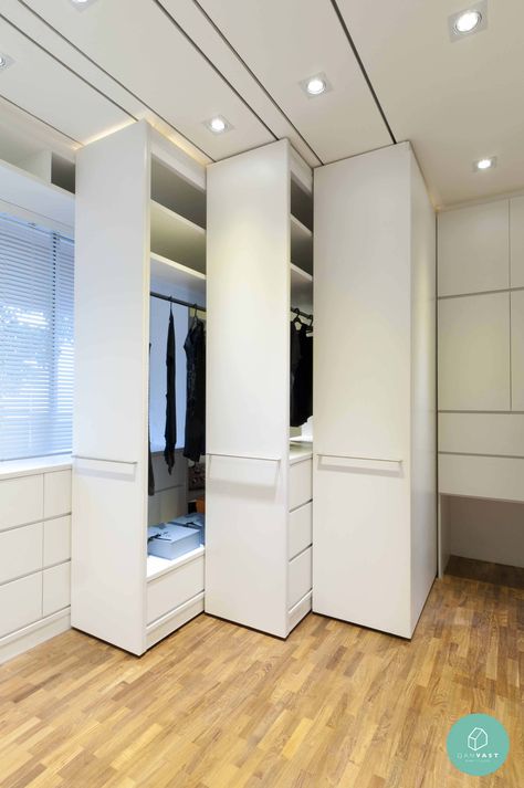 Storage Wars: Free Up Space Like These 10 Charming Homes Modern Closet, Diy Wardrobe, Diy Furniture Bedroom, Bedroom Closet Design, Dream Closets, Bilik Tidur, Wooden Floors, غرفة ملابس, Room Closet