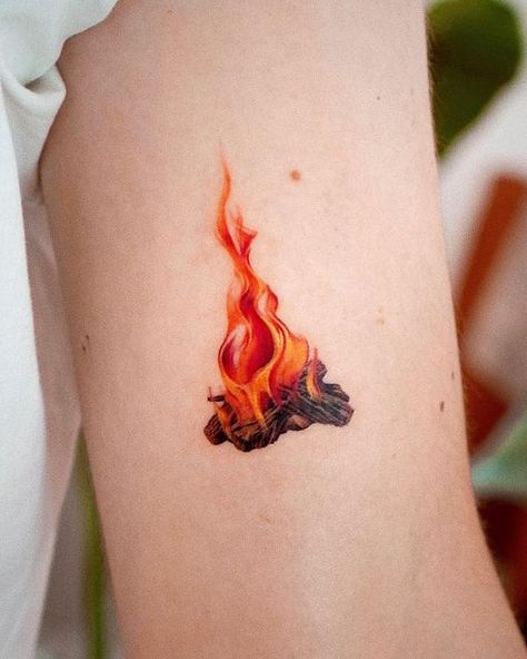 Young Chicken 영치킨 on Instagram: "Campfire🔥 . Thank you Jamie! Hope you enjoyed camping with your new tattoo😁 . @youngchickentattoo #youngchickentattoo #영치킨타투" Carry The Fire Tattoo, Flowers And Fire Tattoo, Fire Related Tattoos, Campfire Tattoo Ideas, Cool Colored Tattoos, Fire Tattoo Realistic, Simple Fire Tattoo, Realistic Fire Tattoo, Fireplace Tattoo