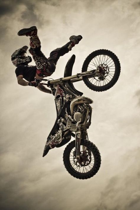 Dirt bike Moto Cross Ktm, Supermoto Bikes, Freestyle Motocross, Motocross Love, Bike Wall, Cool Dirt Bikes, Mx Bikes, Image Moto, Motorcross Bike