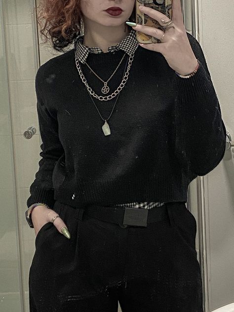 Alternative Dark Academia Fashion, Dark Academia Work Clothes, Gothic Acedamia Fashion, Goth Acedamia Aesthetic, Gender Neutral Gothic Outfits, Corporate Goth Masculine, Masc Corporate Goth, Queer Goth Fashion, Library Goth Outfit