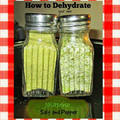 A Slice of Texas blog : JALAPENO SALT AND PEPPER - How to dehydrate your own Jalapeno Salt, Flavored Salts Recipes, Canning Food Preservation, Jalapeno Recipes, Flavored Salts, Dried Peppers, Food Dehydrator, No Salt Recipes, Homemade Spices