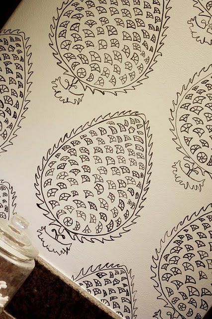 Show & Tell: Sharpie Wallpaper - Effortless Style BlogEffortless Style Blog Sharpie Wallpaper, Sharpie Wall, Sharpie Paint Pens, Wallpaper Diy, Pen Craft, Sharpie Markers, Sharpie Art, Diy Wallpaper, Diy Pattern