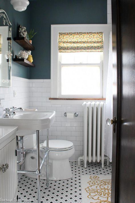 1920’s Bathroom, 1920s Bathroom, Dekorere Bad, Console Sink, 1920s House, White Subway Tile, Upstairs Bathrooms, Vintage Bathroom, Bathroom Styling