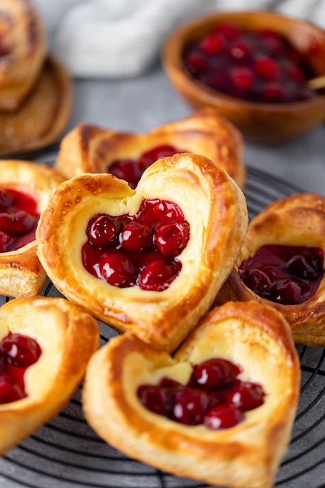 Cherry Cheese Danish - buttery puff pastry filled with a creamy cream cheese mixture and topped with a sweet and tart cherry pie filling. Cherry Croissant Dessert, Cherry Cream Cheese Puff Pastry, Tart Cherry Recipes, Cherry Cheese Danish, Tart Cherry Pie, Cherry Tarts, Puff Pastry Dessert, Puff Pastry Filling, Brunch Items