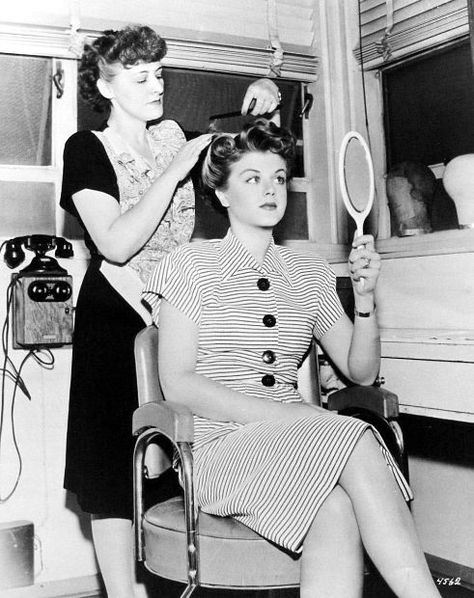 Vintage Beauty Salon, Vintage Hair Salons, 1940s Hairstyles, Hollywood Hair, Angela Lansbury, Hair Specialist, Hair And Makeup Tips, Hair Done, Beauty Parlor