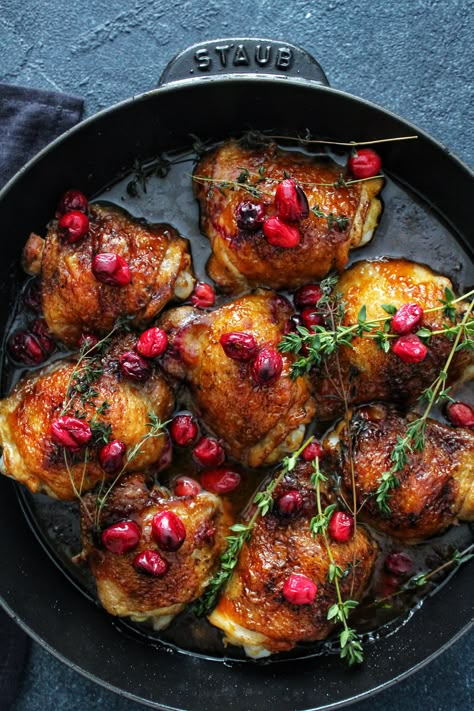 Sticky Cranberry Thyme Chicken & Food Photography Tips – SIMPLY BEAUTIFUL EATING Cranberry Food Recipes, Chicken Thanksgiving Dinner, Winter Food Photography, Food Photography Chicken, Dinner Food Photography, Christmas Meal Ideas, Fall Chicken Recipes, Rustic Food Photography, Easy Fall Dinners