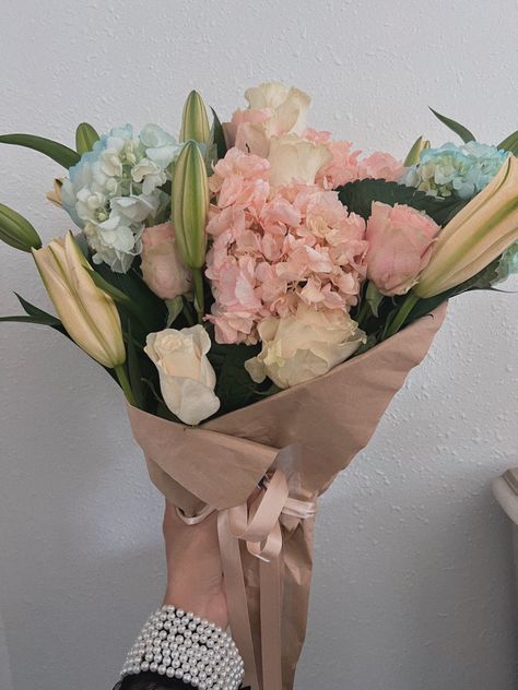 Publix Flowers Bouquets, Lily And Hydrangea Bouquet, Top Flowers, Flower Board, Gardening Aesthetic, Hydrangea Bouquet, Lily Bouquet, Aesthetic Flowers, Nothing But Flowers