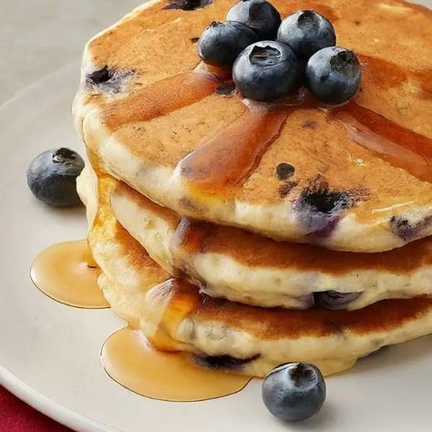 Healthy Sugar Free Blueberry Pancakes Healthy Blueberry Pancakes, Sugar Free Pancake Syrup, Sugar Free Pancakes, Keto Flour, Pancakes From Scratch, Blueberry Syrup, Dried Blueberries, Homemade Pancakes, Healthy Sugar