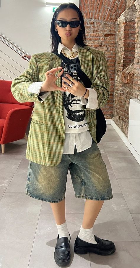 Blazer Outfits Streetwear, Maximalist Men Outfit, Japanese Street Fashion Fall, Sweater Vest Outfit Street Style, Jorts Autumn Outfit, Jorts Fall Fit, Rooftop Drinks Outfit, Tokyo Club Outfit, Eclectic Minimalist Fashion