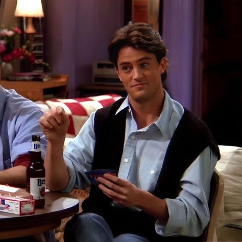 Matthew Perry Friends, Chaning Tatum, Chandler Friends, Matt Leblanc, David Schwimmer, Friends Cast, Joey Tribbiani, Friends Moments, Chandler Bing