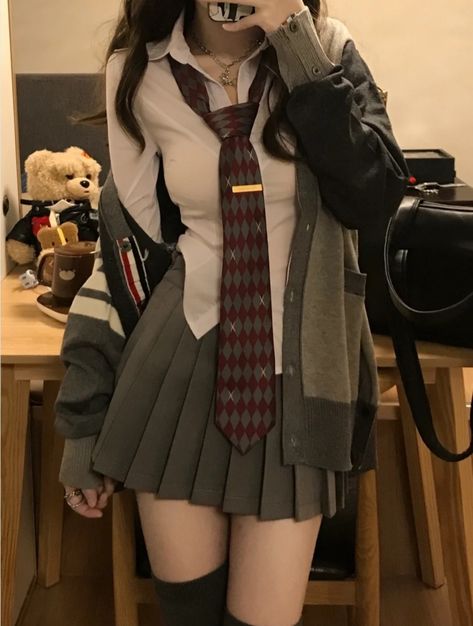 Outfits For School Korean, School Uniform Outfits Aesthetic, Ulzzang Style, School Uniform Fashion, School Uniform Outfits, Outfits For School, Kawaii Fashion Outfits, Cute Outfits For School, Style Preppy