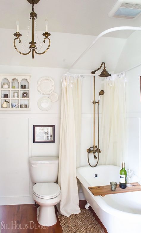 How To Refinish A Clawfoot Bathtub - She Holds Dearly Modern Vintage Bathroom, Farmhouse Tour, Ideas Baños, Eclectic Bathroom, Great Bathrooms, Shabby Chic Bathroom, Gorgeous Bathroom, Vintage Bathrooms, Chic Bathrooms