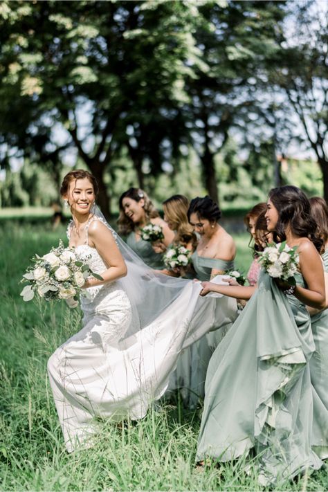 A Fresh and Elegant Wedding with Sage Green Accents | https://brideandbreakfast.ph/2020/02/01/elegant-wedding-in-pastel-green/ Matcha Green Wedding, Wedding With Sage Green, Sage Green Accents, Wedding Rings Box, Fall Woods, Green Wedding Rings, Sage Green Wedding Colors, Rings Box, Woods Wedding