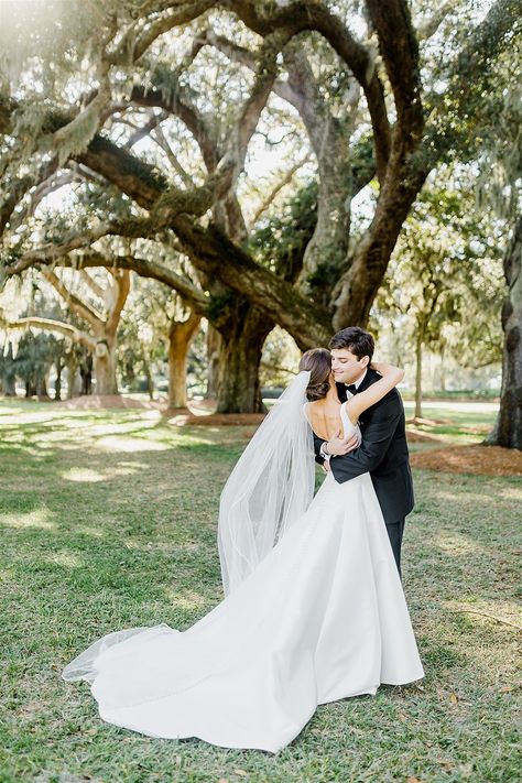 A Classic Island-Chic Wedding at King & Prince Resort | St. Simons Island - llcevents.com St Simons Island Wedding, King And Prince, Church Sanctuary, Island Chic, Prince Wedding, Beach Session, Most Beautiful Wedding, St Simons Island, St Simons