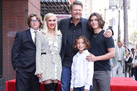 Shefani / fanpage (@shefanimemories) | Instagram profile Gwen Stefani Kids, Gwen Stefani Son, Kingston Rossdale, Blake Shelton Gwen Stefani, Gwen And Blake, Blake Shelton And Gwen, Gwen Stefani And Blake, Gavin Rossdale, Blake Shelton