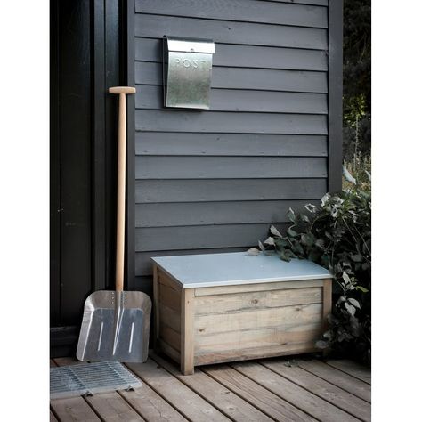 Outdoor shoe storage