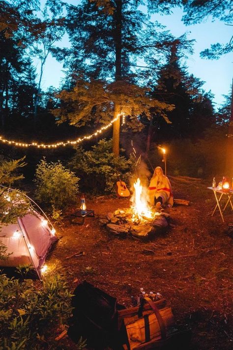 Campsite Setup, Zelt Camping, Camping Sauvage, Camping Photo, Camping Inspiration, Camping Set Up, Camp Site, Camping Aesthetic, Camp Vibes