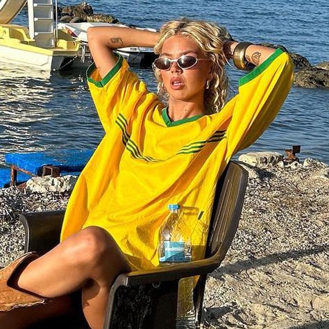 Y2k Clothing Top Oversized T-shirt Summer Beach Women Brazil Embroidery Yellow Casual Popular Loose Y2k Top, Y2k Clothes, Y2k Clothing, Yellow T Shirt, Aesthetic Women, Oversized Pullover, Oversized T Shirt, Summer Tshirts, Oversized Tshirt