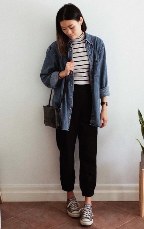 Hipster Mom Outfits, Tomboy Mom Style, Para Educator Outfits, Grunge Professional Outfits, Granola Business Casual, Work Outfits Midsize, Business Casual Midsize, Cute Outfits Midsize, 80s Mom Outfit