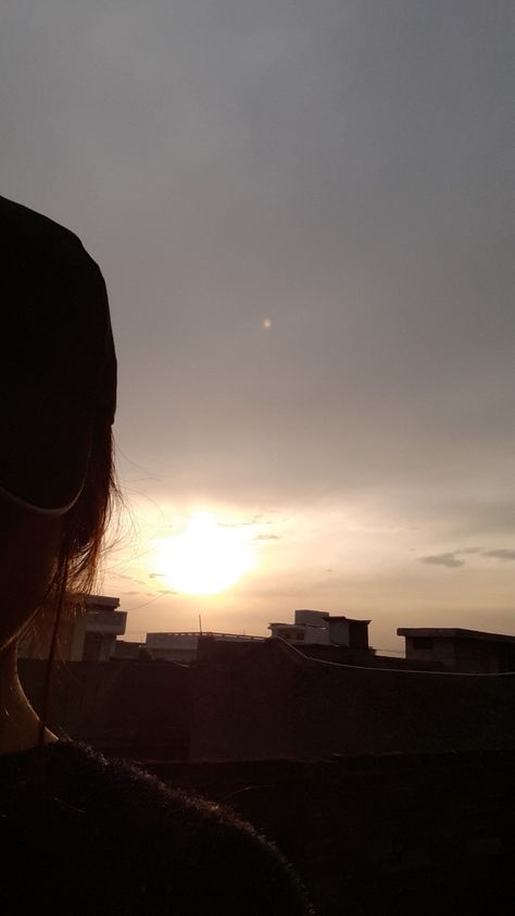 #sunset #dp #girl #dp #profilepictire #sky Dp Pictures Instagram, Girls Shadow Dp, Natural Girls Dp, Girl Picturing Sunset, Hide Girls Dp, Girls Face Hide Dp, Ig Dp Aesthetic, Instagram Dp Girl, Face Hide Girls Dp