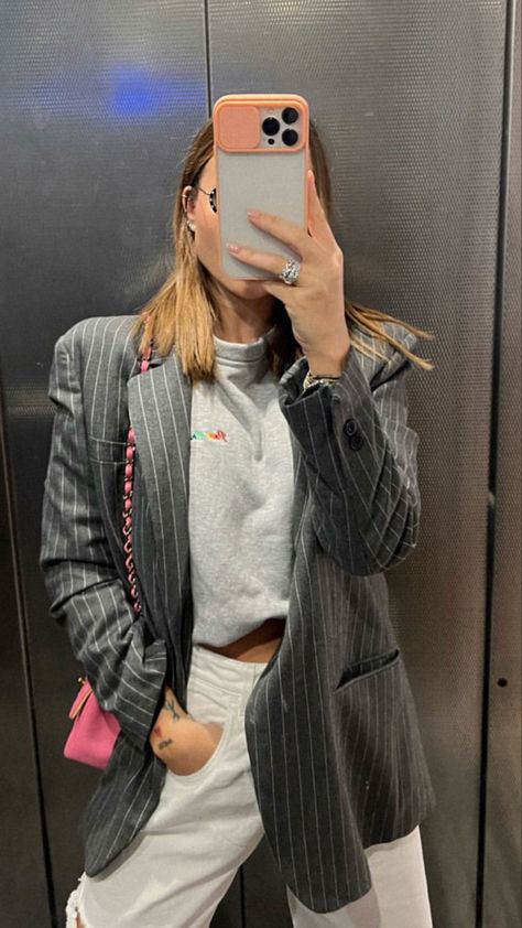 Striped Jacket Outfit, Pinstripe Blazer Outfit, Striped Blazer Outfit, Blazer Outfits Women, Outfit Inspo Spring, Jacket Outfit Women, Outfit Vintage, Autumn Fits, Blazer Outfit