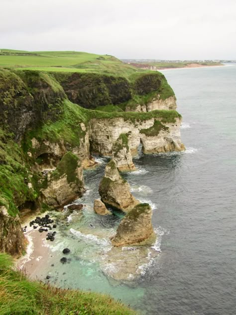 A 3-Day Itinerary For the Causeway Coast in Northern Ireland - Away With Maja Antrim Coast Ireland, Ireland Coast, Causeway Coast, Ireland Photos, Northern Ireland Travel, 3 Days Trip, Coastal Town, Travel Europe, Coastal Towns