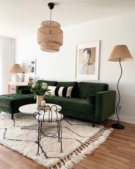 Green Sofa Living, Green Couch Living Room, Velvet Sofa Living Room, Velvet Sectional Sofa, Green Sofa Living Room, Green Living Room Decor, Green Couch, Velvet Sectional, Apartment Living Room Design