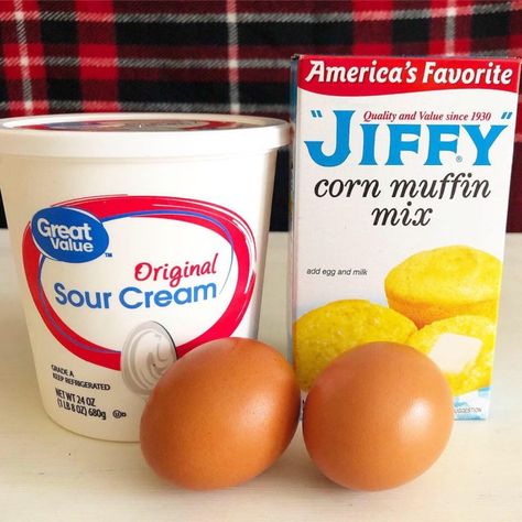 Cornbread Using Jiffy Mix Boxes, Cornbread Ideas, Moist Cornbread Muffins, Corn Muffin Mix Recipes, Cornbread Muffins Jiffy, Mini Cornbread Muffins, Cornbread From Scratch, Jiffy Mix Recipes, Muffin Mix Recipe