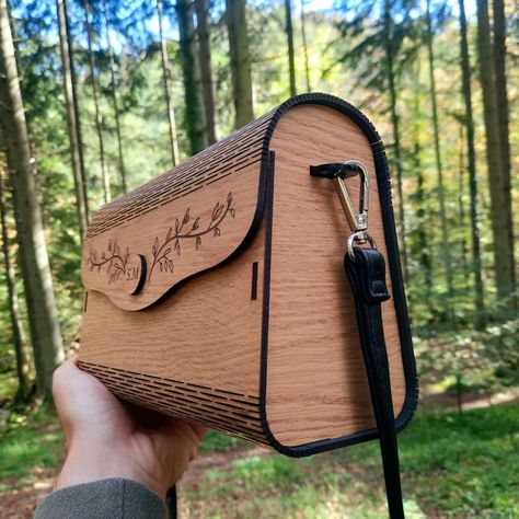 Wooden Clutch L Wooden Bagpursehandbag L Laser Cut Bag L - Etsy Switzerland Laser Cut Furniture, Resin Bag, Wooden Clutch, Cnc Machine Projects, Wooden Purse, Simple Wood Carving, Laser Engraved Leather, Wooden Bag, Purse Crafts