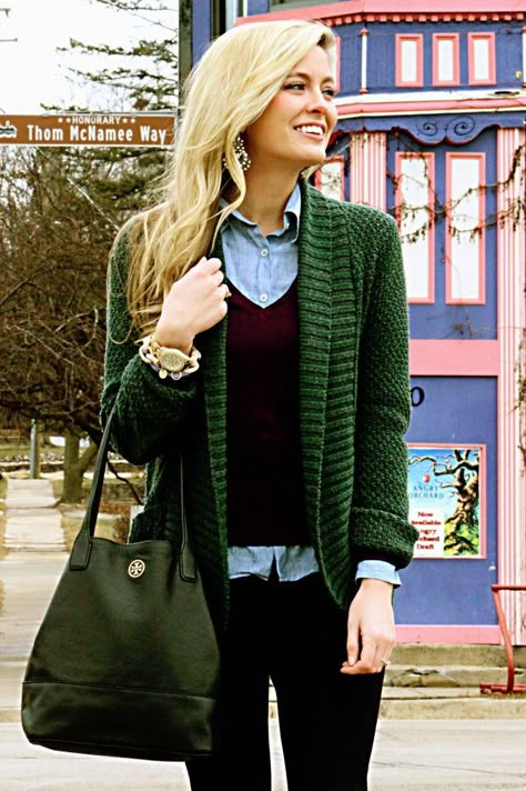 layers Cardigan Verde, Outfit Botas, Green Cardigan, Outfit Inspo Fall, Layered Look, Fall Winter Outfits, Outfits Casuales, Preppy Style, Winter Style