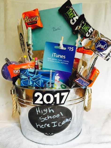 A bucket full of awesome treats for a middle school graduate. Middle School Graduation Party, Middle School Graduation Gifts, Handmade Graduation Gifts, Boyfriend Graduation, Graduation Gift Basket, Elementary School Graduation, Graduation Gifts For Boys, Middle School Graduation, Diy Graduation Gifts