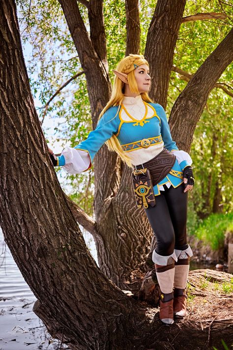 Zelda And Link Halloween Costume, Link And Zelda Cosplay, Zelda Costume Diy, Zelda Halloween Costumes, Link Zelda Costume, Loz Cosplay, Zelda Costumes, Botw Cosplay, Link Halloween Costume