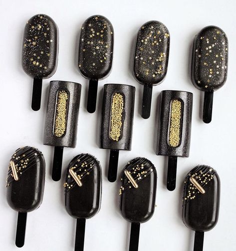 Gold Cakesicles, Popsicle Cake, Popsicles Cake, Black And Gold Cake, Gold Colors, Bake Shop, Black Wedding Dresses, Popsicles, Cake Pops