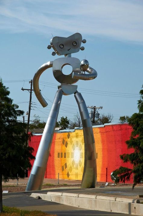 Deep Ellum (Deep Elm) (Dallas) - 2018 All You Need to Know BEFORE You Go (with Photos) - TripAdvisor Construction Sculpture, Deep Ellum Dallas, Roadside America, Man Sculpture, Texas Places, Texas Photo, Loving Texas, Mobile Homes For Sale, Texas Girl