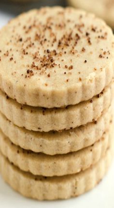 Cinnamon Shortbread, Pumpkin Bread Easy, Turbinado Sugar, Bread Easy, Shortbread Cookie Recipe, Cinnamon Cookies, Shortbread Recipes, Low Fodmap Recipes, Fodmap Recipes