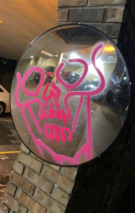 Graffiti Mirror Frame, Red Graffiti Aesthetic, Stop Sign Graffiti, Traffic Signs Room Decor, Mirror Doodles Ideas, Graffiti On Mirror, Traffic Mirror In Room Aesthetic, Painting On Mirrors Aesthetic, Graffiti Room Aesthetic